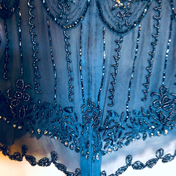 💋 NEW LOWER PRICE‼️
Carol Horn’s 100% Silk Sequence, Embroidered Top Med. 1970 - Picture 7 of 16